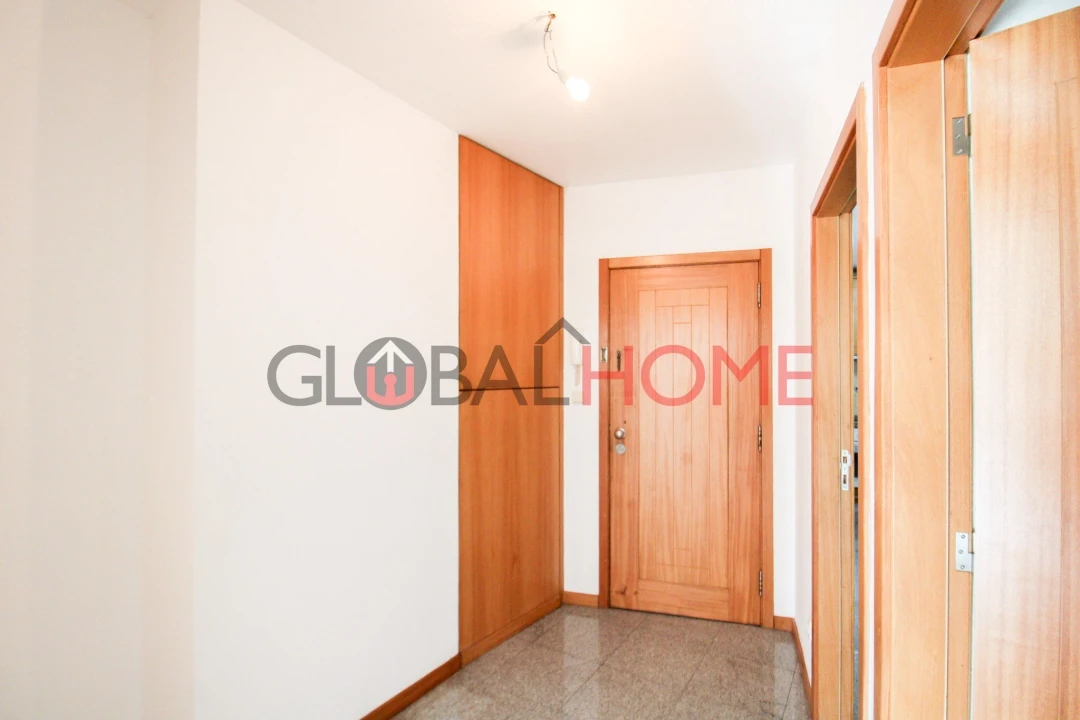 Apartamento T3 para Venda em Fânzeres e São Pedro da Cova Foto 7