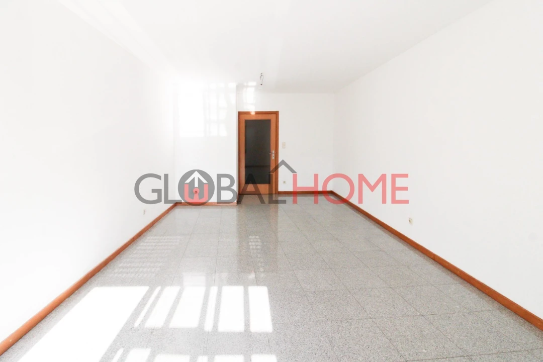 Apartamento T3 para Venda em Fânzeres e São Pedro da Cova Foto 4