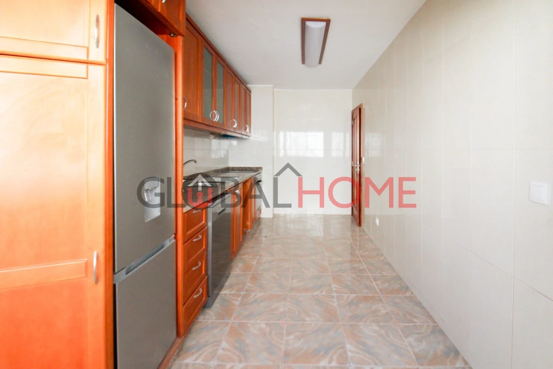 Apartamento T3 para Venda em Vilar de Andorinho Foto 13
