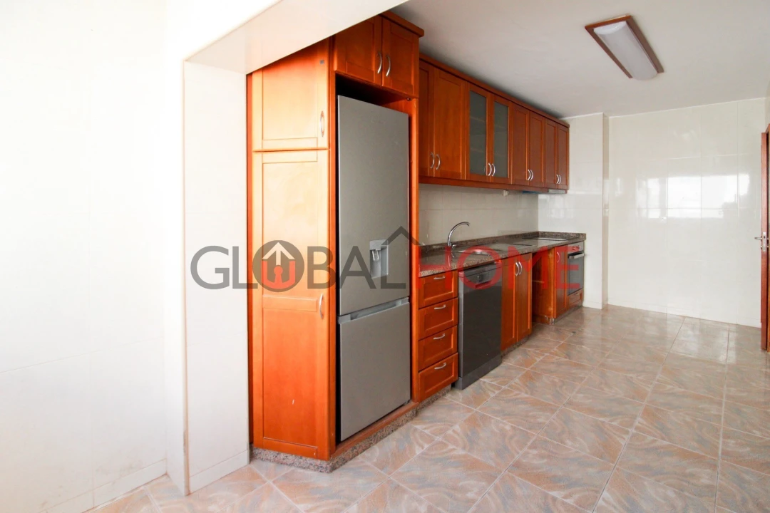 Apartamento T3 para Venda em Vilar de Andorinho Foto 11