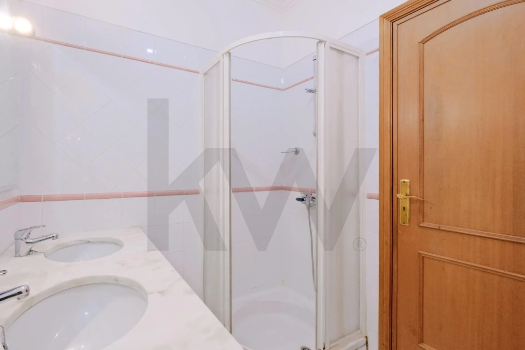 Apartamento T3 para Venda em São Domingos de Rana Foto 20