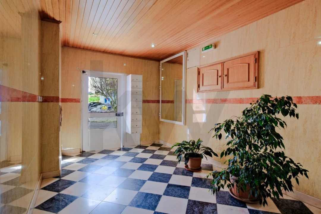 Apartamento T3 para Venda em São Domingos de Rana Foto 31