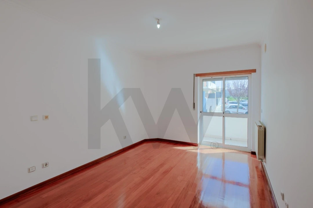 Apartamento T3 para Venda em São Domingos de Rana Foto 22