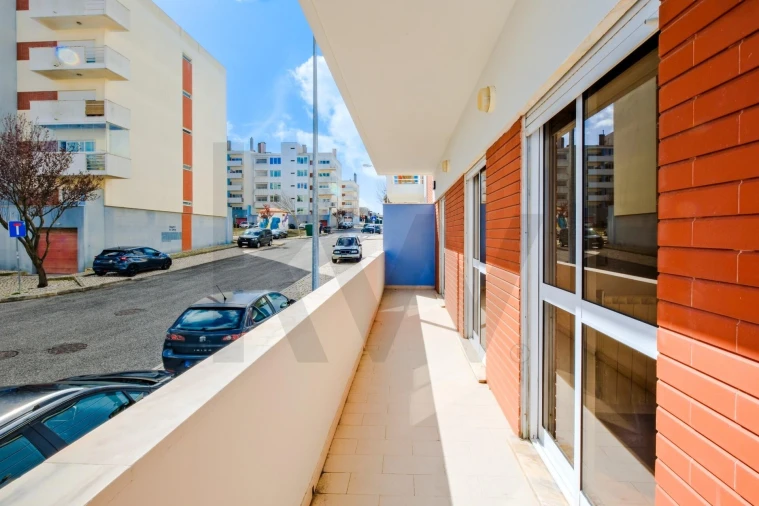 Apartamento T3 para Venda em São Domingos de Rana Foto 24