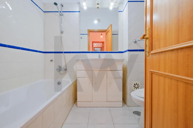 Apartamento T3 para Venda em São Domingos de Rana Foto 14
