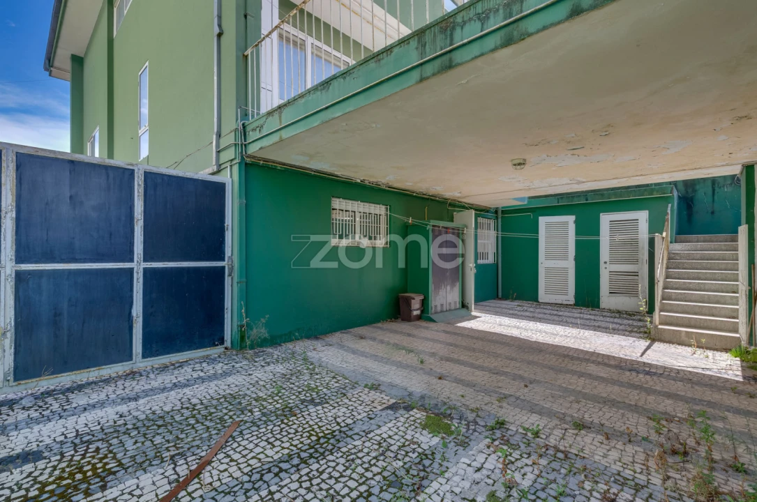Moradia T4 para Venda em Paranhos Foto 44