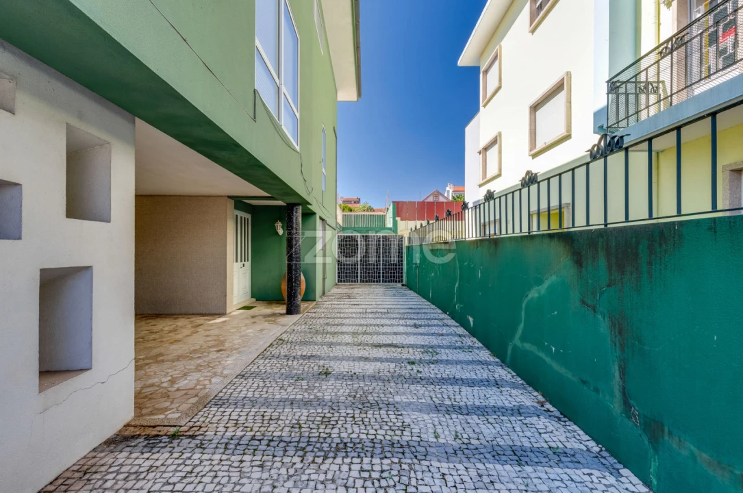 Moradia T4 para Venda em Paranhos Foto 46