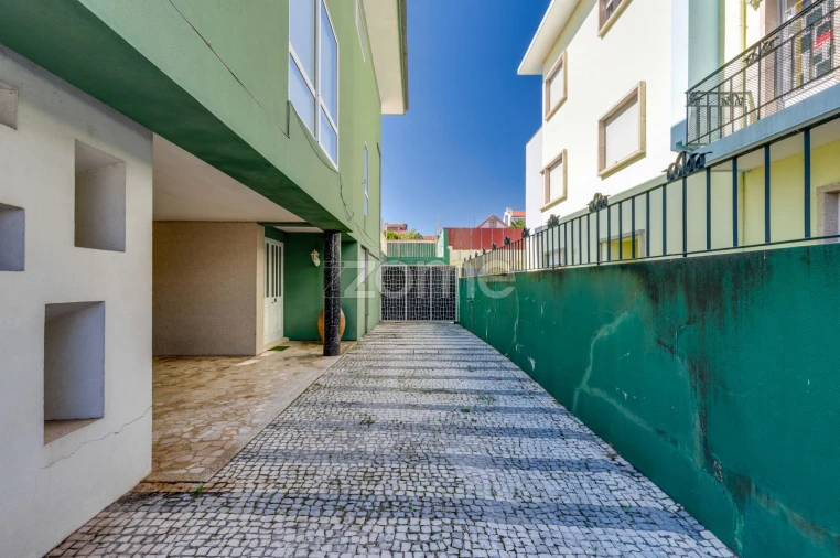 Moradia T4 para Venda em Paranhos Foto 46