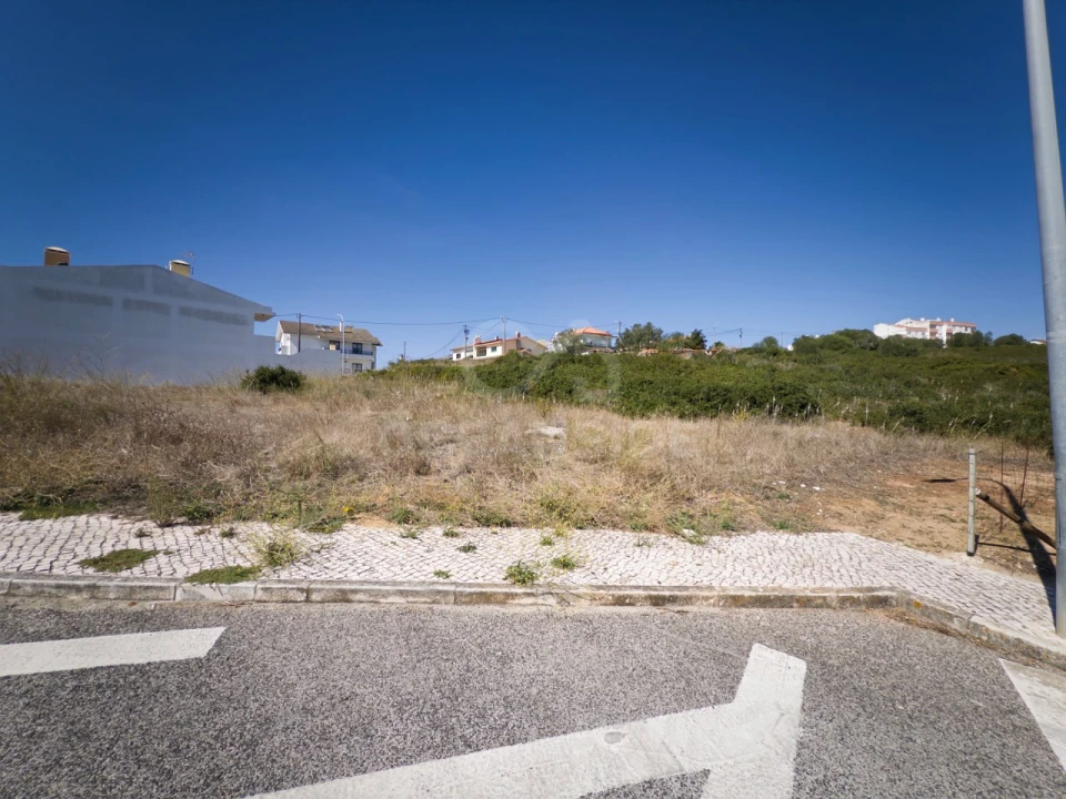 Terreno para Venda em Agualva e Mira-Sintra Foto 1
