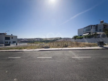 Terreno para Venda em Agualva e Mira-Sintra