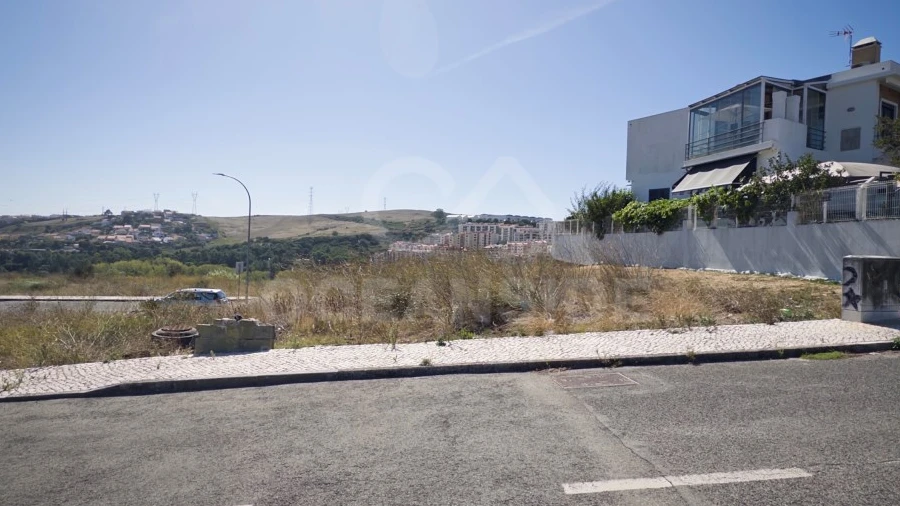 Terreno para Venda em Agualva e Mira-Sintra