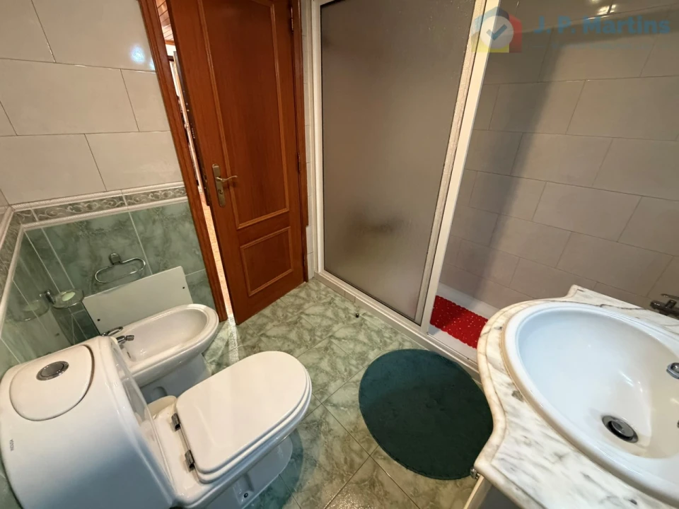 Apartamento T2 para Venda em Charneca de Caparica e Sobreda Foto 17