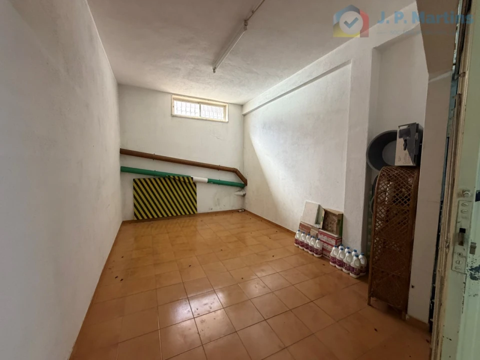 Apartamento T2 para Venda em Charneca de Caparica e Sobreda Foto 23