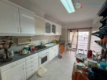 Apartamento T2 para Venda em Charneca de Caparica e Sobreda