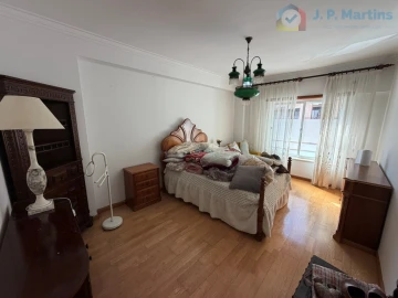 Apartamento T2 para Venda em Charneca de Caparica e Sobreda