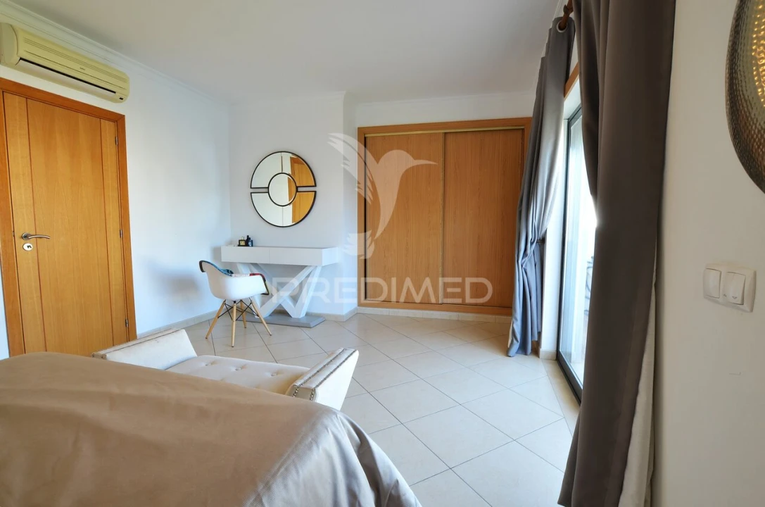 Moradia T3 para Venda em Albufeira e Olhos de Água Foto 25
