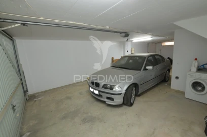 Moradia T3 para Venda em Albufeira e Olhos de Água