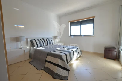 Moradia T3 para Venda em Albufeira e Olhos de Água