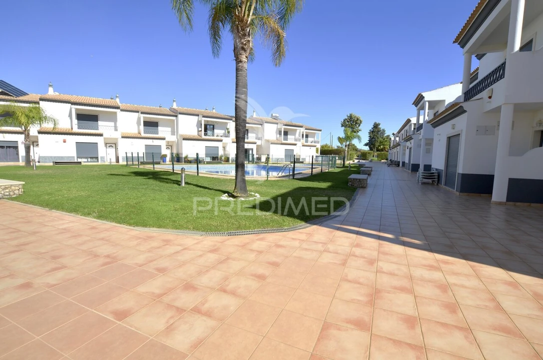 Moradia T3 para Venda em Albufeira e Olhos de Água Foto 3