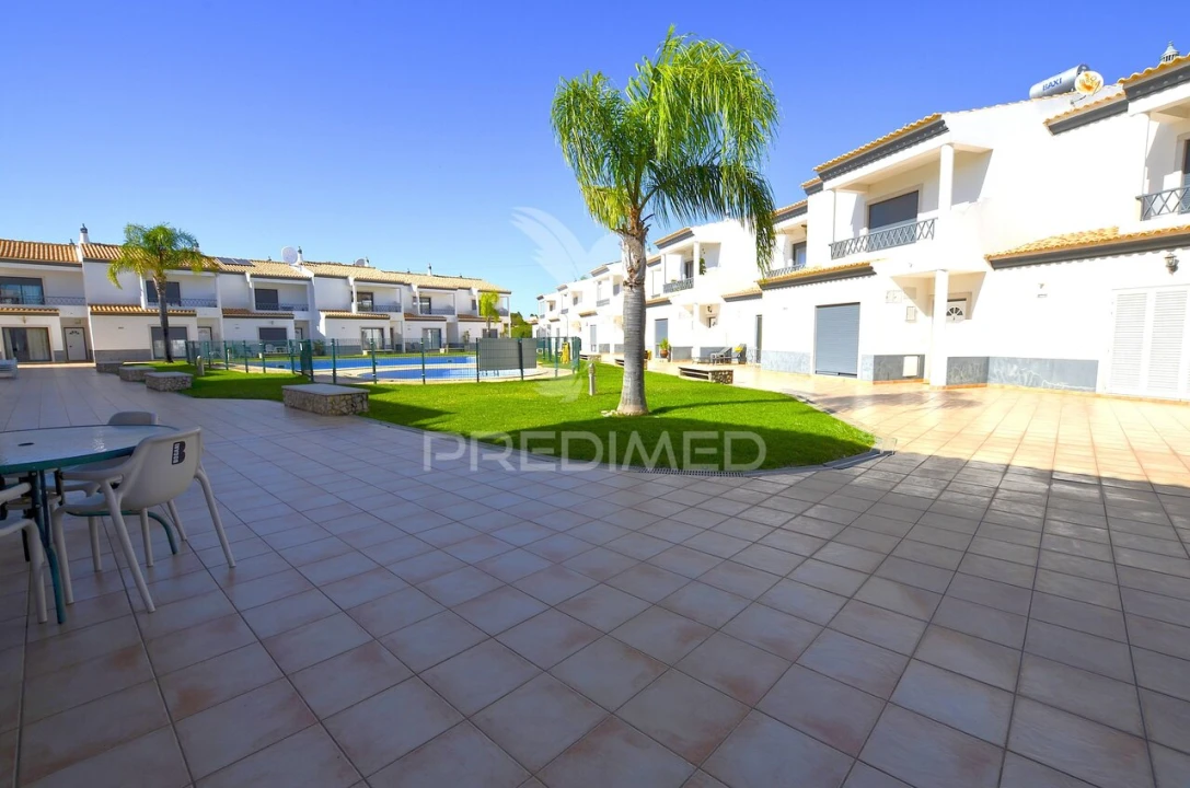 Moradia T3 para Venda em Albufeira e Olhos de Água Foto 2