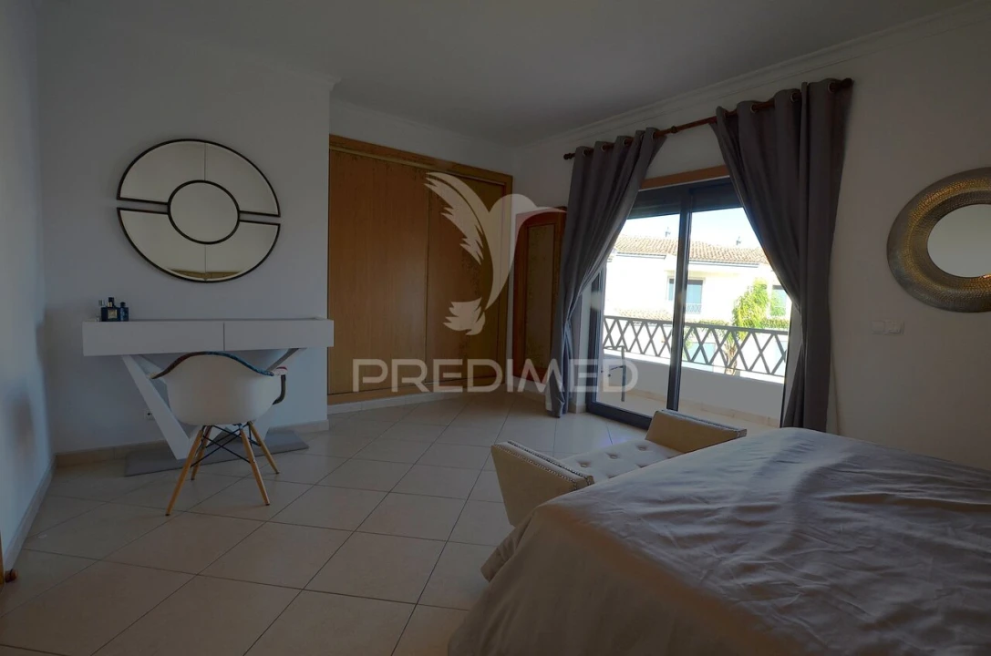 Moradia T3 para Venda em Albufeira e Olhos de Água Foto 26