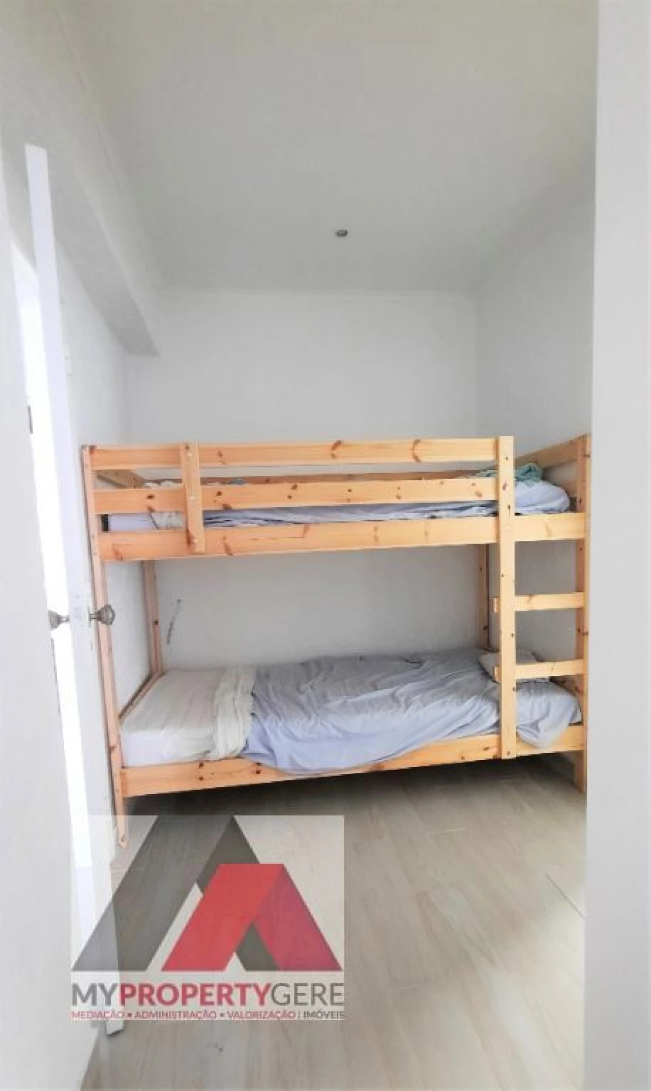 Apartamento T1 para Arrendamento em Silveira Foto 13