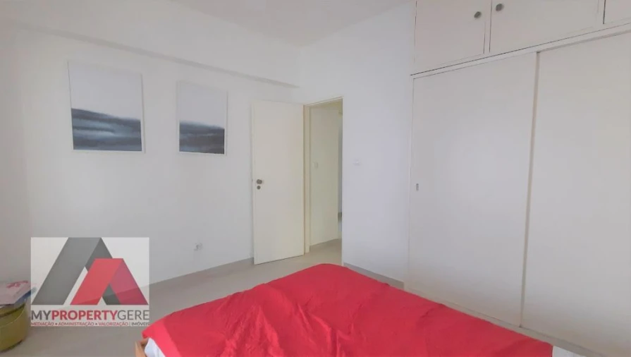 Apartamento T1 para Arrendamento em Silveira Foto 7