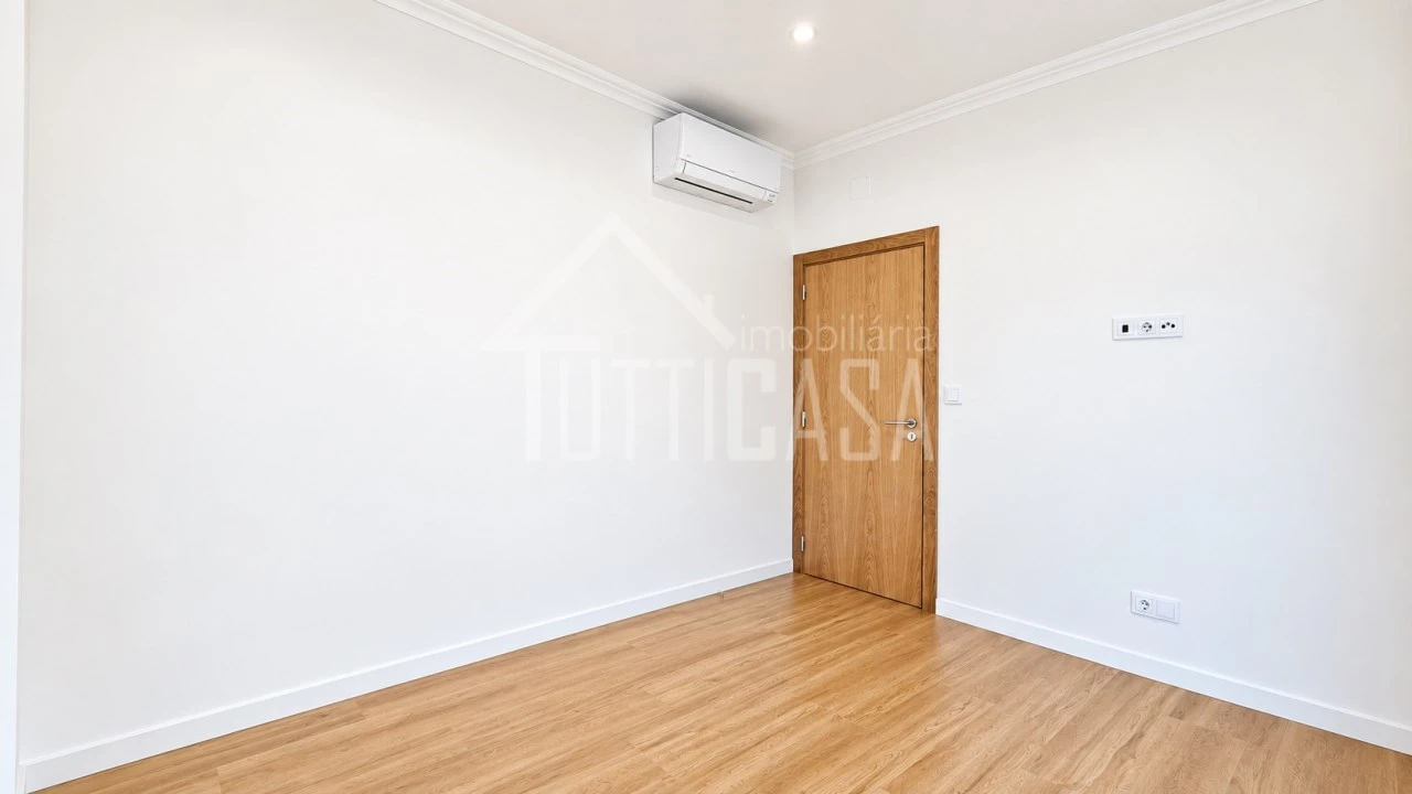 Moradia T3 para Venda em Dois Portos e Runa Foto 12