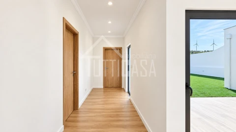 Moradia T3 para Venda em Dois Portos e Runa