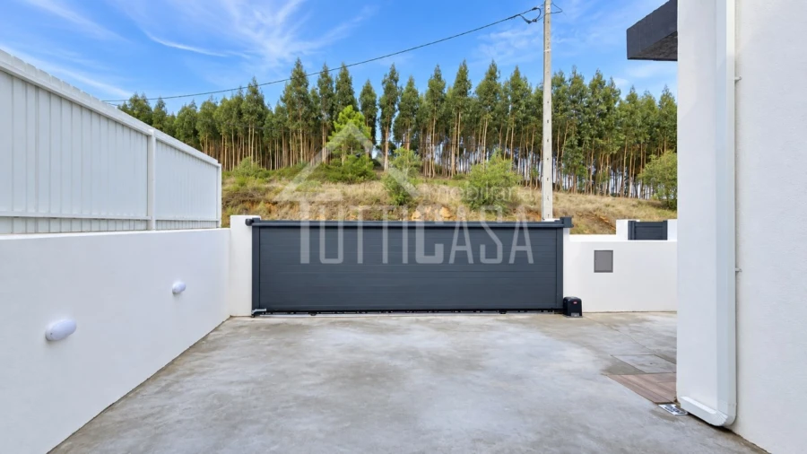 Moradia T3 para Venda em Dois Portos e Runa Foto 26