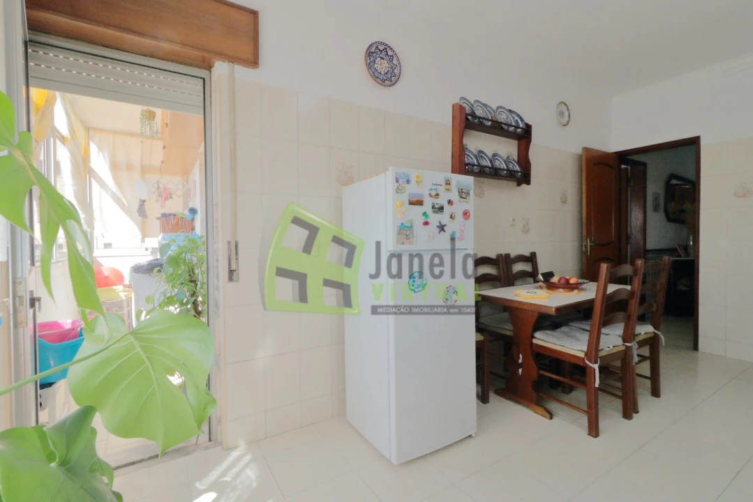 Apartamento T2 para Venda em Seixal, Arrentela e Aldeia de Paio Pires Foto 3