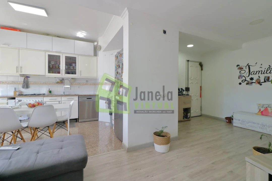 Apartamento T3 para Venda em Laranjeiro e Feijó Foto 6