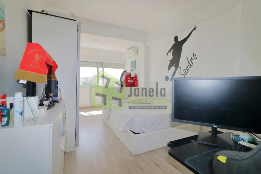 Apartamento T3 para Venda em Laranjeiro e Feijó Foto 17