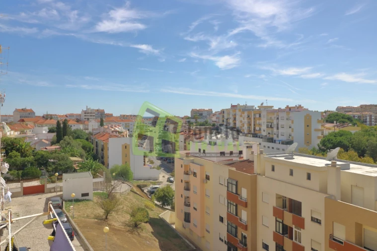 Apartamento T3 para Venda em Laranjeiro e Feijó Foto 20