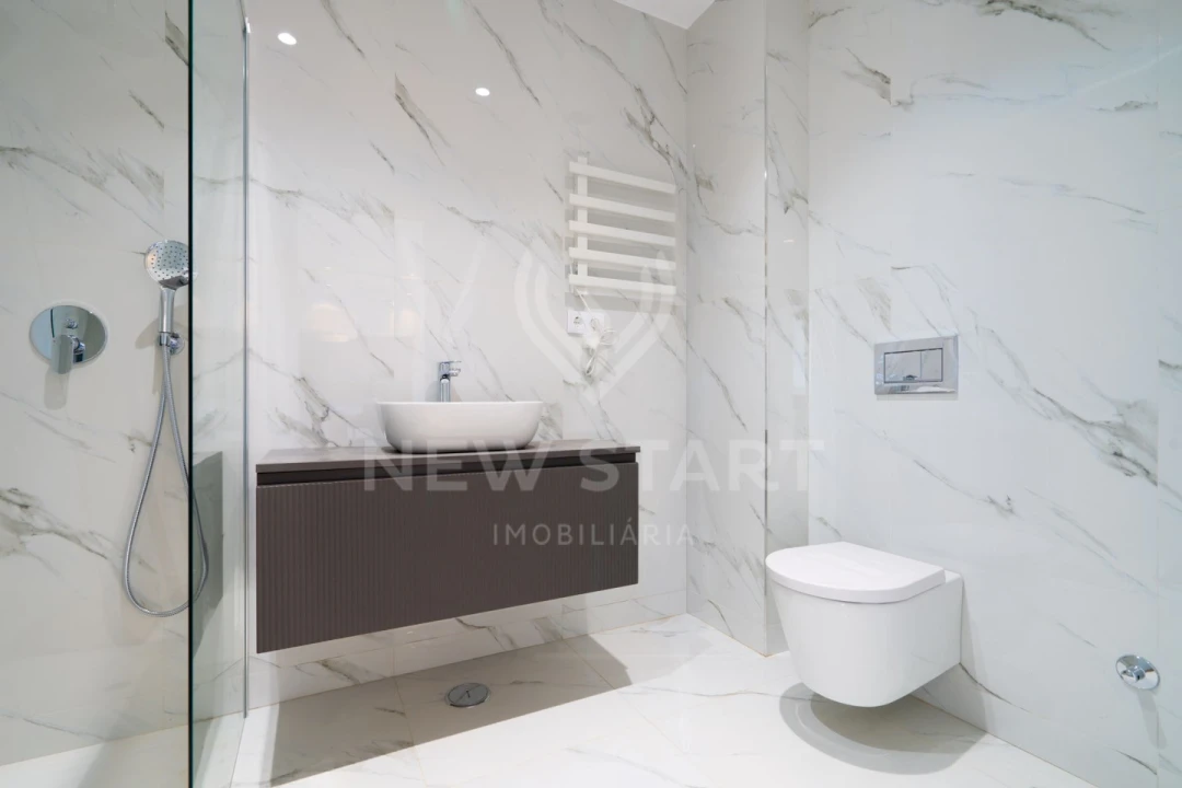 Apartamento T2 para Venda em Pechão Foto 15