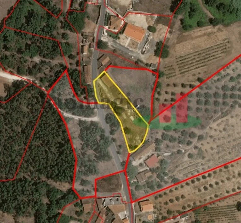 Terreno Misto para Venda em Rio Maior Foto 1