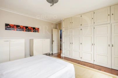Moradia T5 para Venda em Aldoar, Foz do Douro e Nevogilde