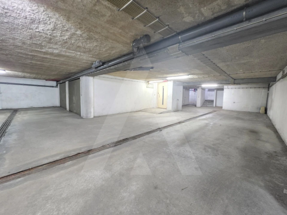 Garagem para Arrendamento em Esgueira Foto 4