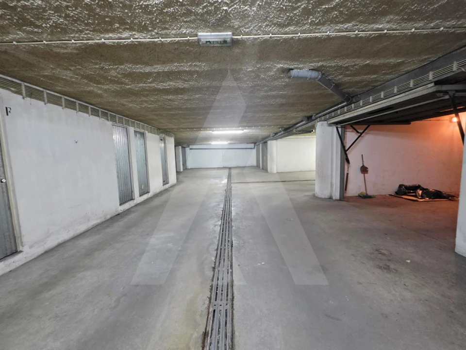 Garagem para Arrendamento em Esgueira Foto 8
