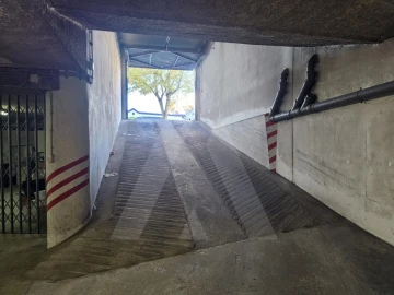 Garagem para Arrendamento em Esgueira