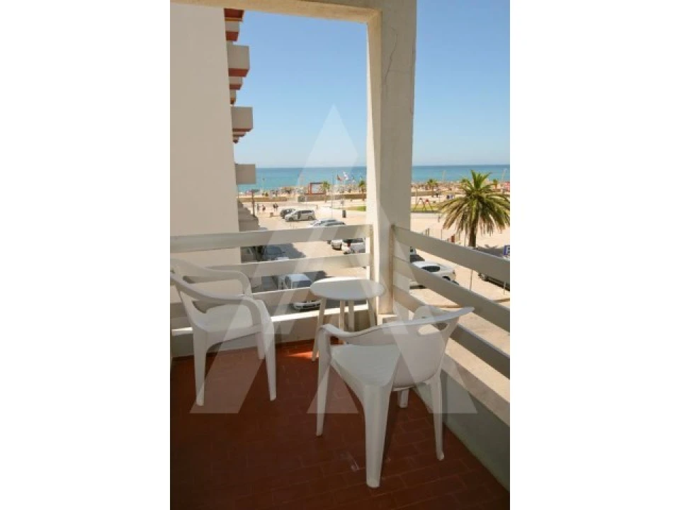 Apartamento T1 para Arrendamento em Quarteira Foto 20