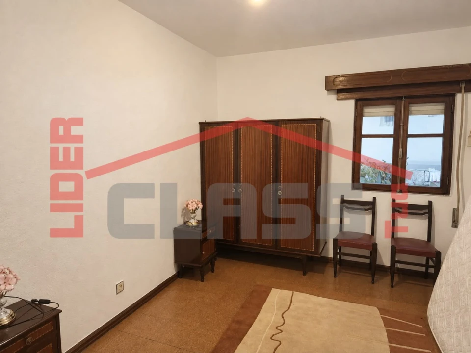 Moradia T4 para Venda em Mirandela Foto 4