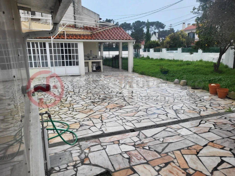 Moradia T5 para Venda em Charneca de Caparica e Sobreda Foto 2