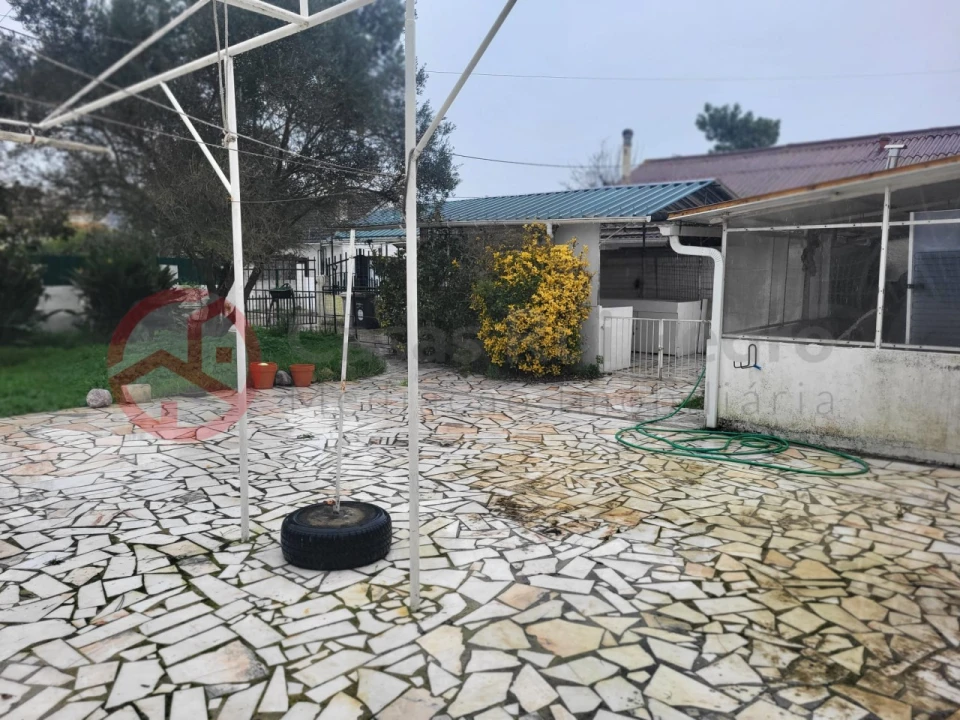 Moradia T5 para Venda em Charneca de Caparica e Sobreda Foto 8