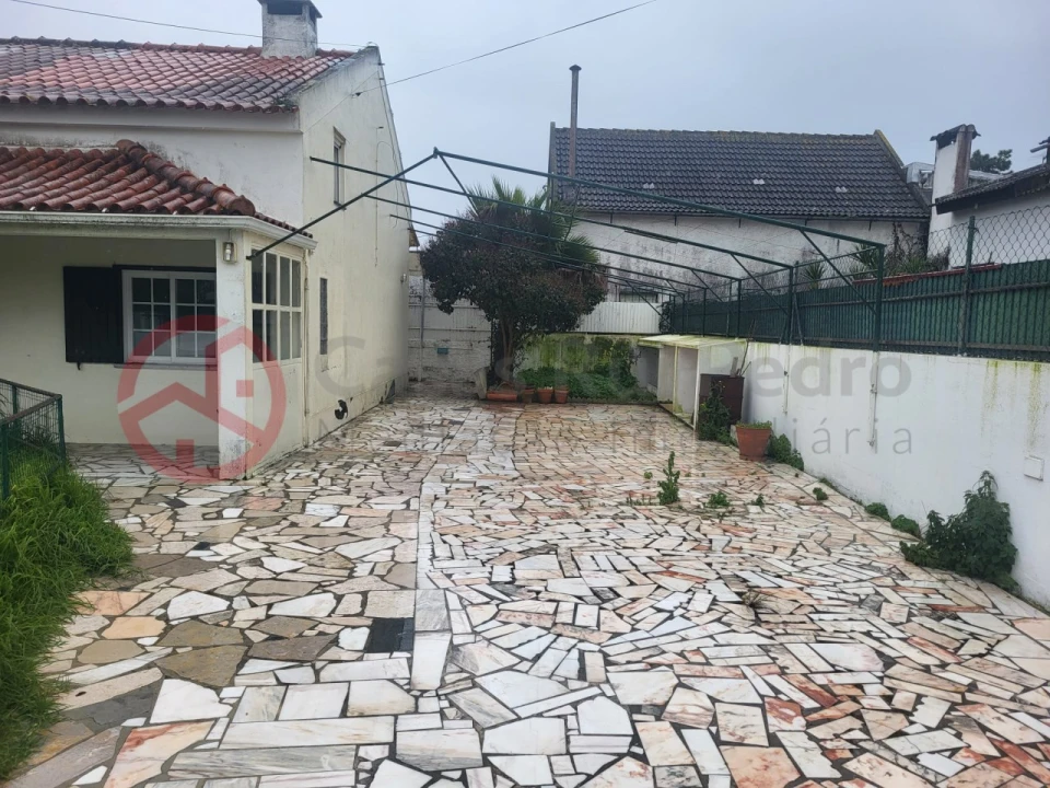Moradia T5 para Venda em Charneca de Caparica e Sobreda Foto 23