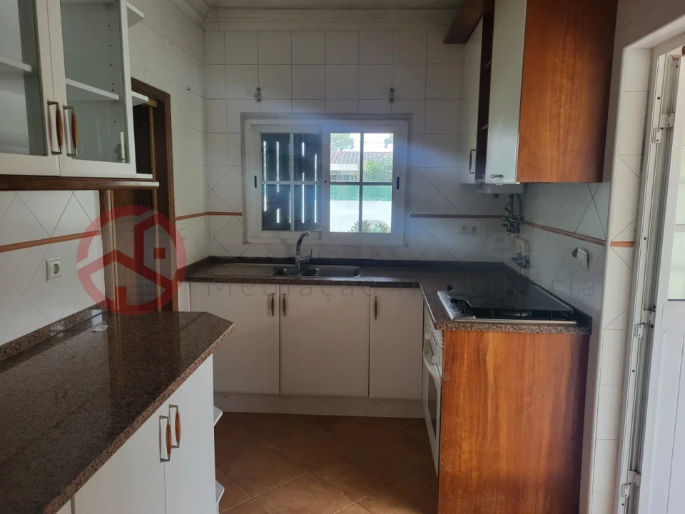 Moradia T5 para Venda em Charneca de Caparica e Sobreda Foto 26