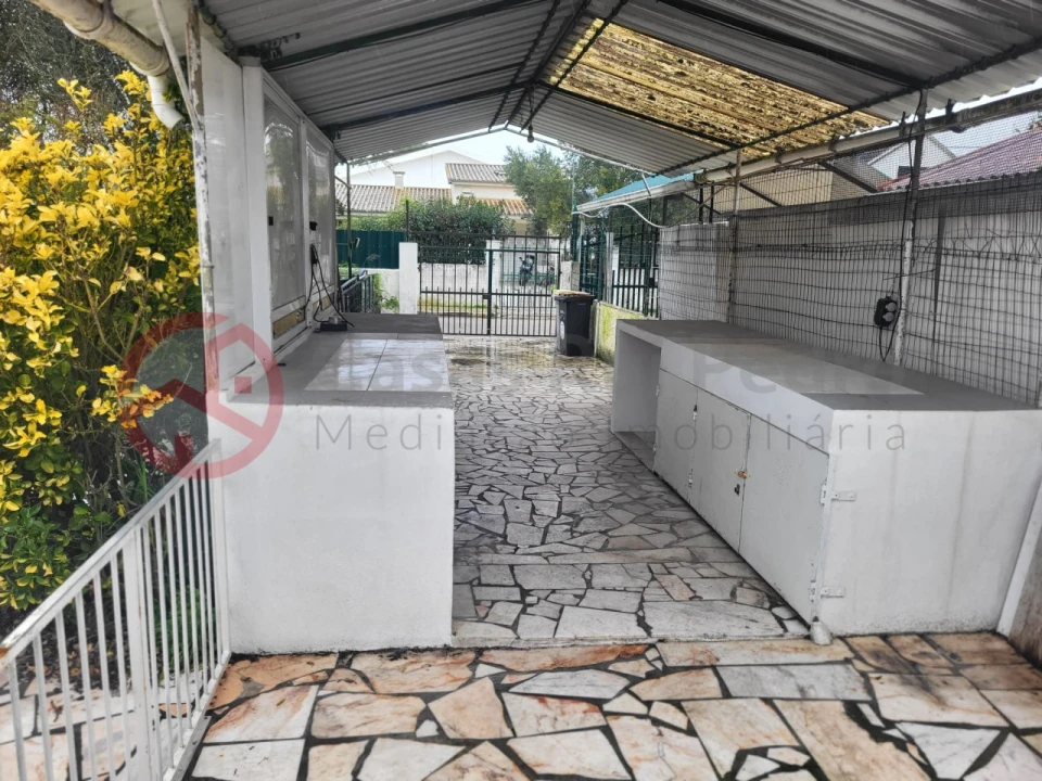 Moradia T5 para Venda em Charneca de Caparica e Sobreda Foto 32