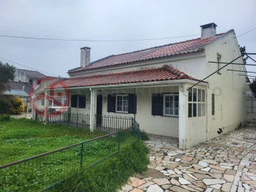 Moradia T5 para Venda em Charneca de Caparica e Sobreda