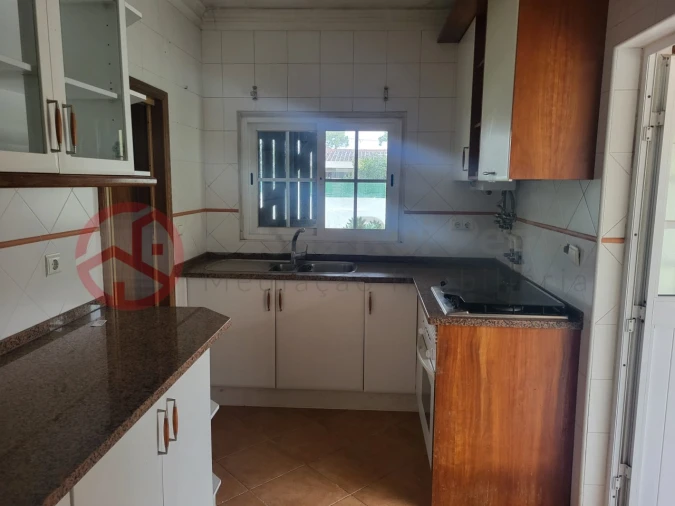 Moradia T5 para Venda em Charneca de Caparica e Sobreda Foto 26