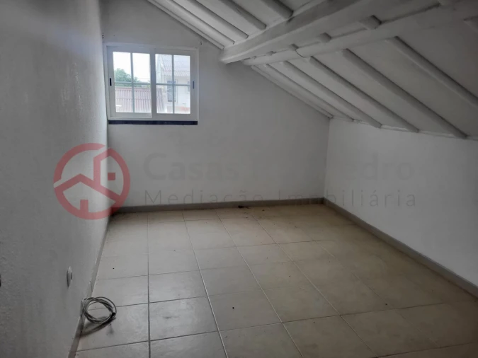 Moradia T5 para Venda em Charneca de Caparica e Sobreda Foto 27